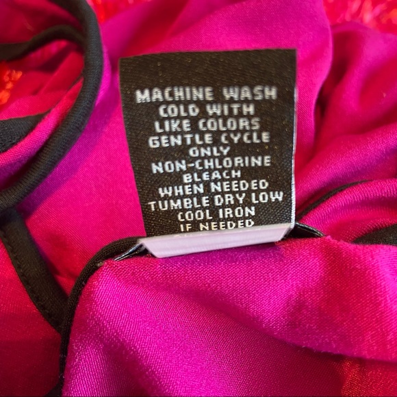 Magenta Top With Criss Cross Straps NWOT Size S - Picture 9 of 12